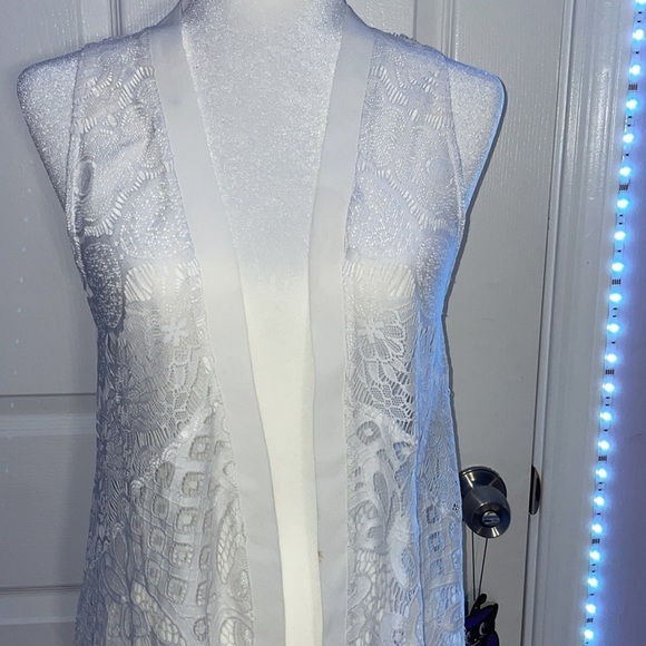 White lace shrug Christopher and banks - Picture 2 of 5